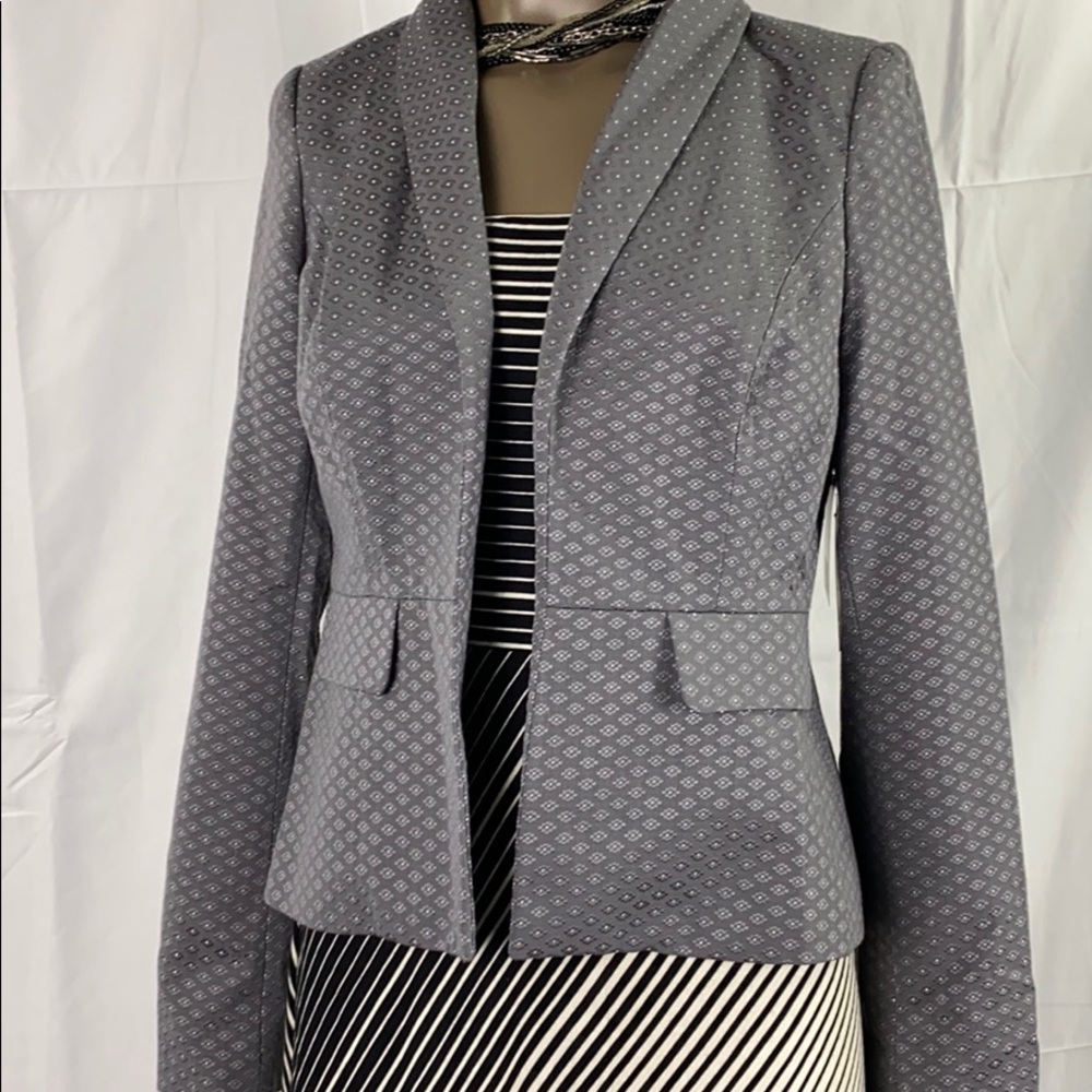 Blazer - Picture 4 of 4
